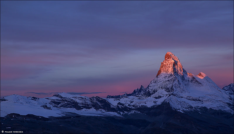 Matterhorn (4.478 m) ao amanhecer, visto do cume do Rothorn - Suíça