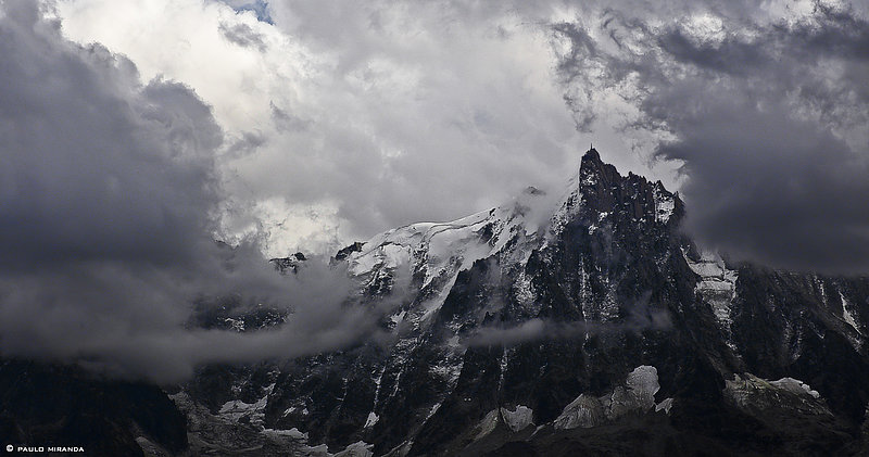 Aiguillhe du Midi (3.842 m) visto do Refúgio Bel-Lachat - França.