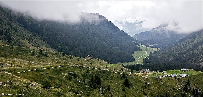 Parte superior do Val Montjoie, com o Refúgio la Balme à direita.